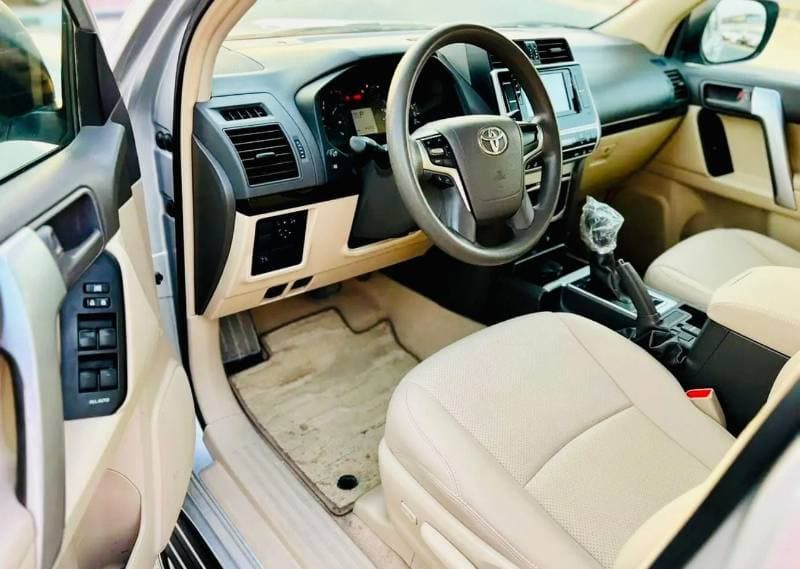 2022 Toyota Prado TX L thumbnail 8