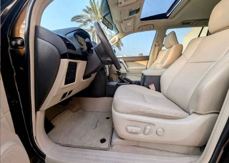 2022 Toyota Prado VXR thumbnail 7