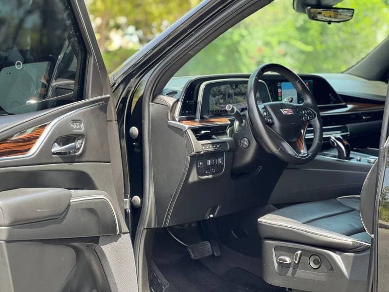 2022 Cadillac Escalade PREMIUM LUXURY thumbnail 4