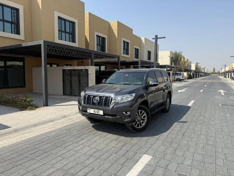 2019 Toyota Prado GXR thumbnail 2