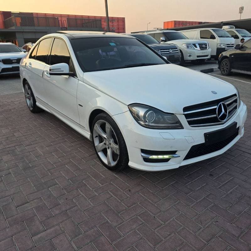 2014 Mercedes Benz C200 AVANTGARDE SPORTS
