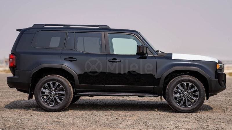 2025 Toyota Prado thumbnail 6