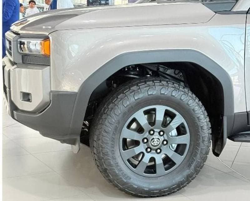 2027 Toyota Prado VXR thumbnail 6
