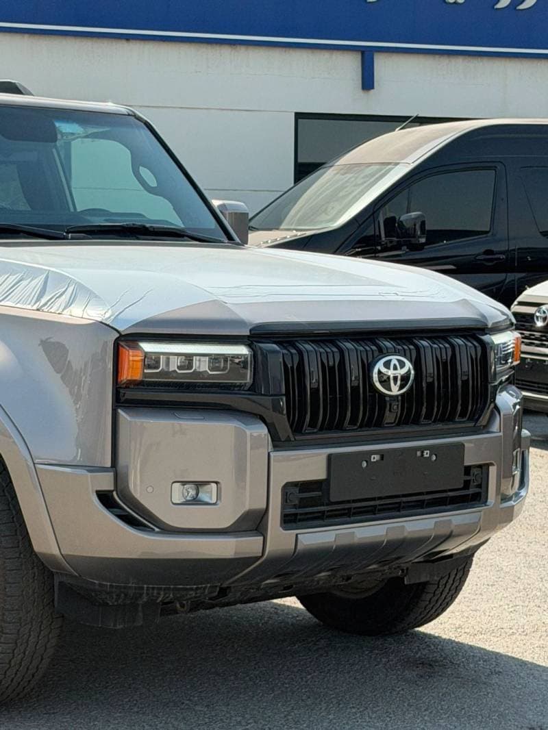 2026 Toyota Prado VXR thumbnail 6