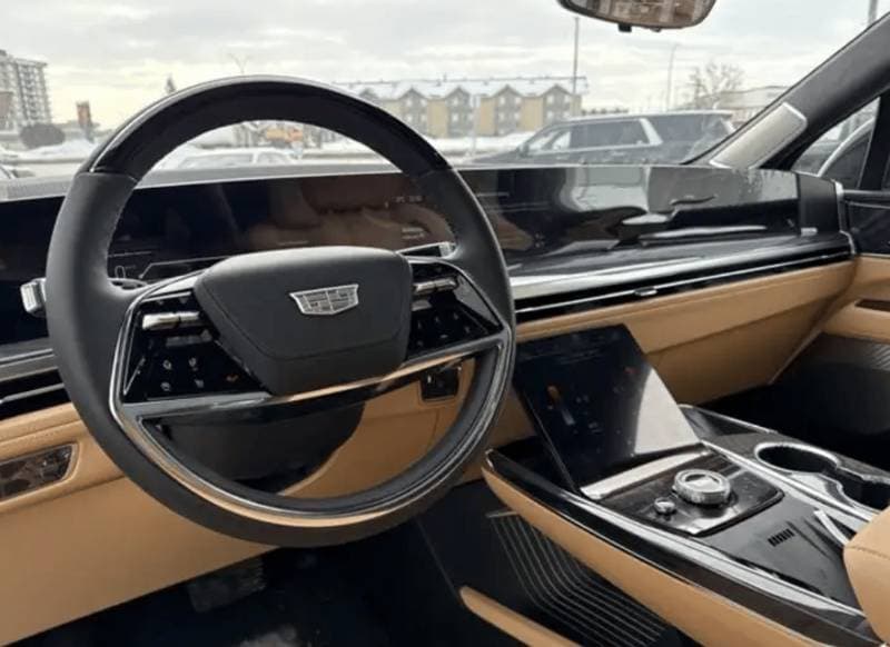 2026 Cadillac Escalade thumbnail 2