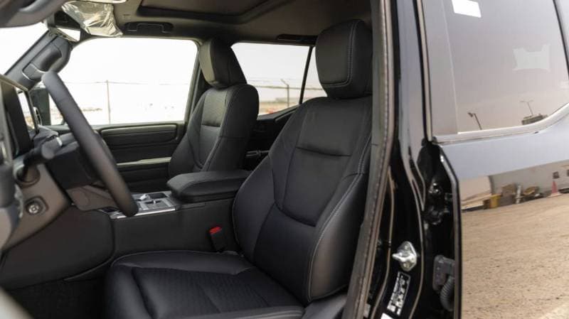 2025 Toyota Prado VXR thumbnail 7