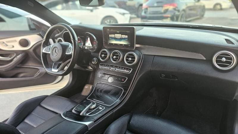 2018 Mercedes Benz C200 AMG thumbnail 4