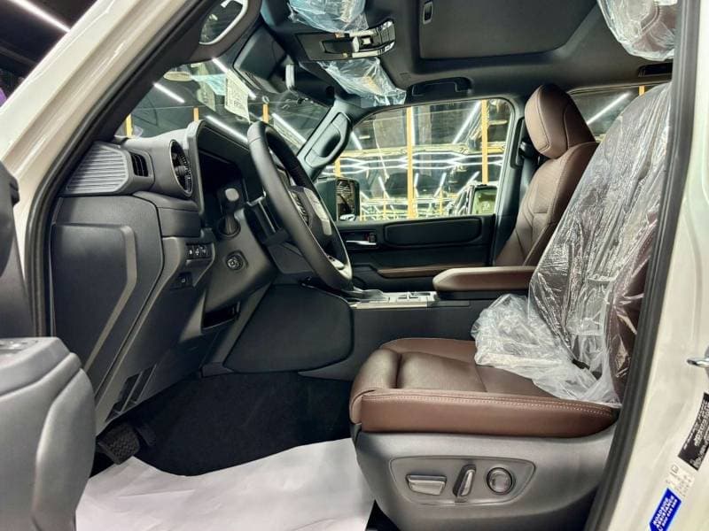 2025 Toyota Prado ADVENTURE thumbnail 6