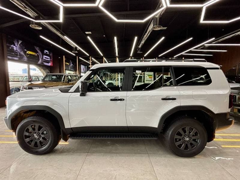 2025 Toyota Prado ADVENTURE thumbnail 3