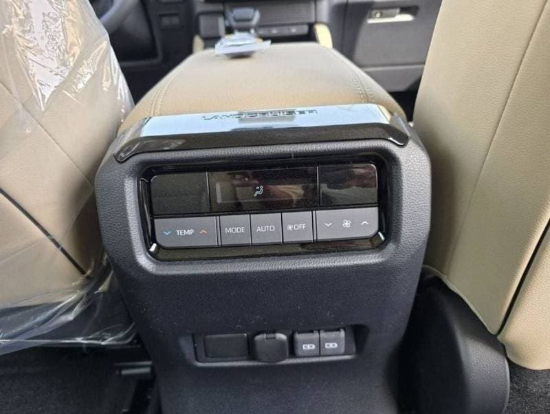 2026 Toyota Prado TXR thumbnail 5