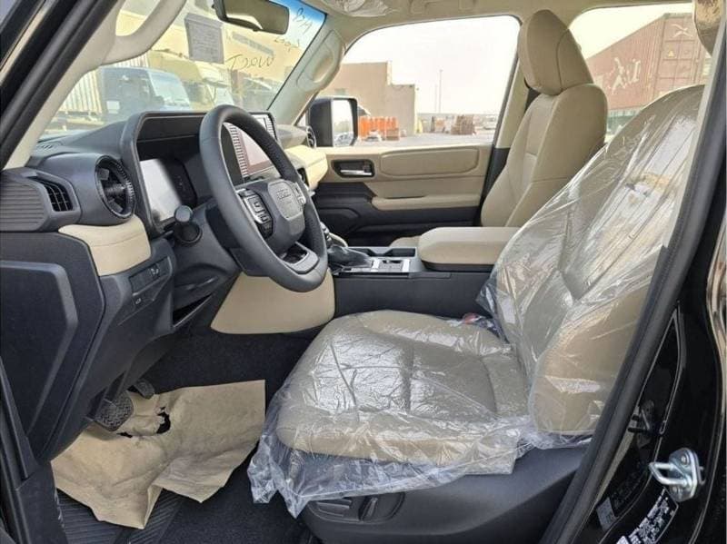 2026 Toyota Prado TXR thumbnail 8