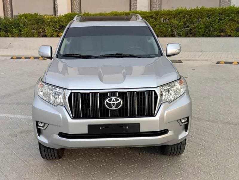 2022 Toyota Prado TX L thumbnail 2