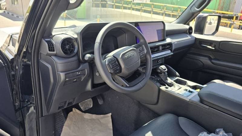 2026 Toyota Prado GXR thumbnail 7