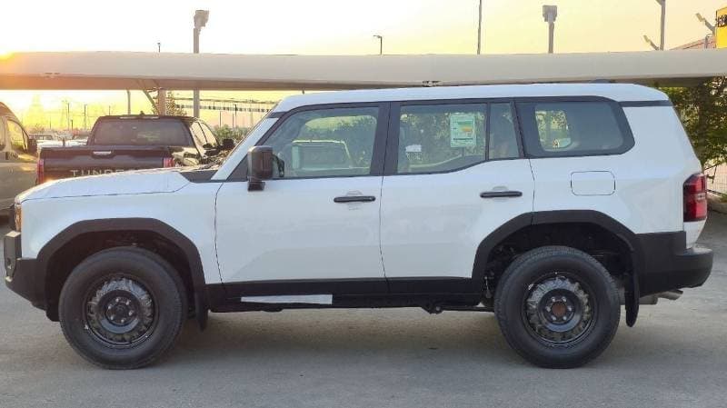 2025 Toyota Prado GXR thumbnail 4
