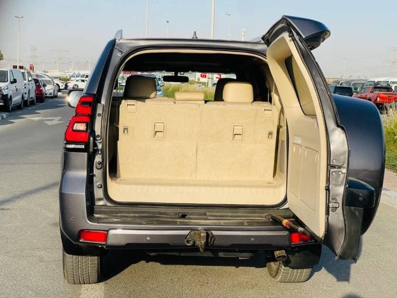 2023 Toyota Prado TX L thumbnail 8