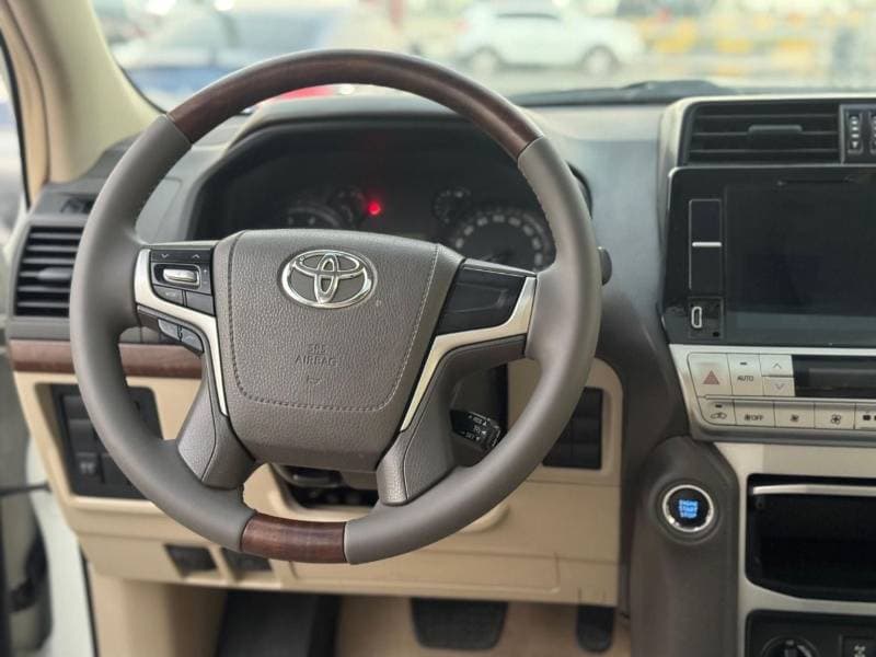 2019 Toyota Prado GXR thumbnail 6