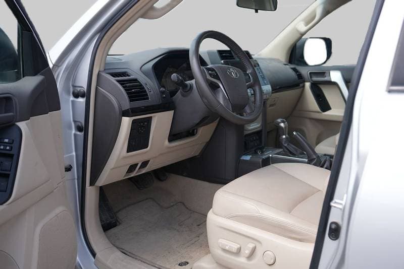2022 Toyota Prado TX L thumbnail 7