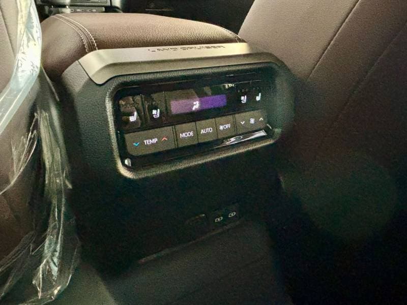 2026 Toyota Prado VXR thumbnail 6