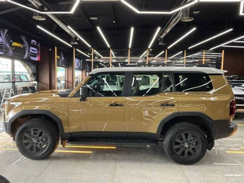 2026 Toyota Prado VXR thumbnail 2