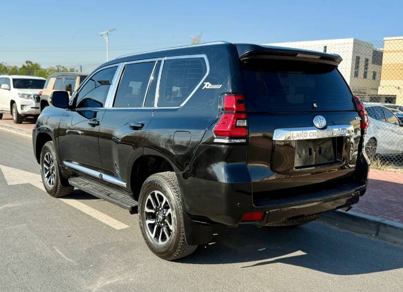 2016 Toyota Prado TX L thumbnail 8