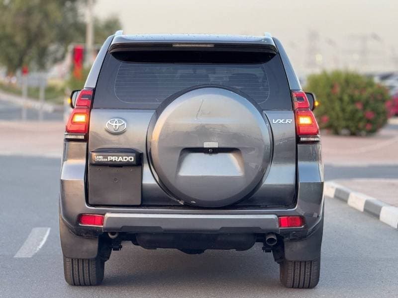 2019 Toyota Prado VXR thumbnail 4
