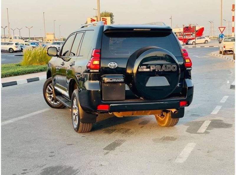 2018 Toyota Prado VXR thumbnail 6