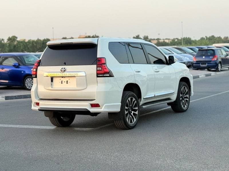 2019 Toyota Prado TXL1 thumbnail 6