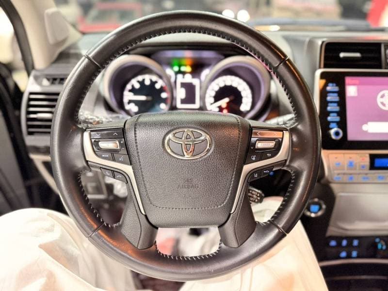2022 Toyota Prado TXL1 thumbnail 8