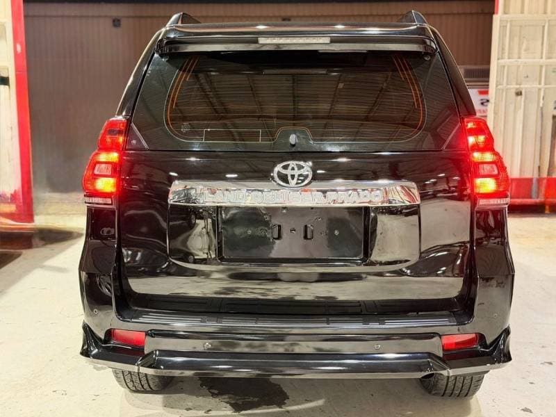 2022 Toyota Prado TXL1 thumbnail 6