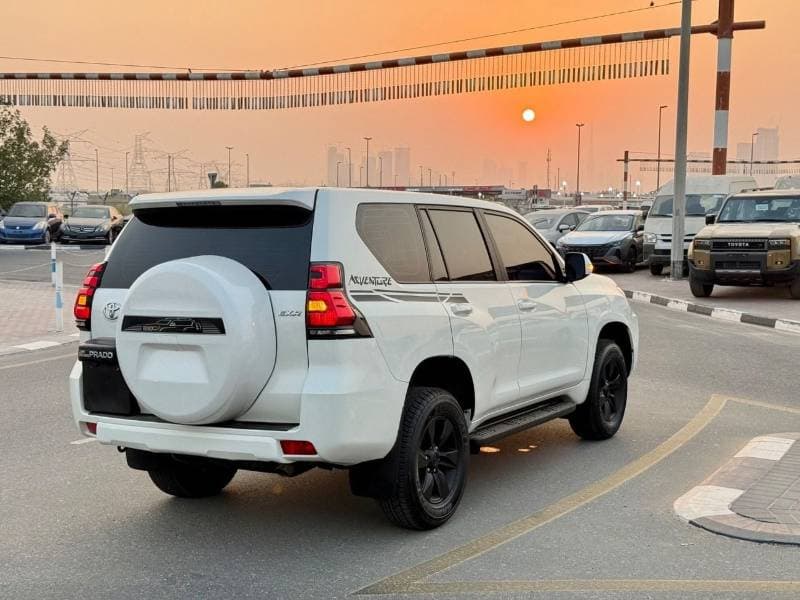 2022 Toyota Prado GXR thumbnail 5