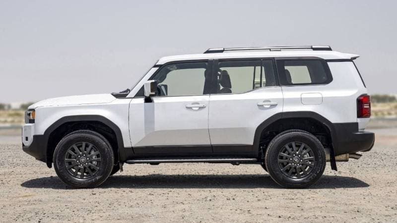 2025 Toyota Prado GXR thumbnail 4