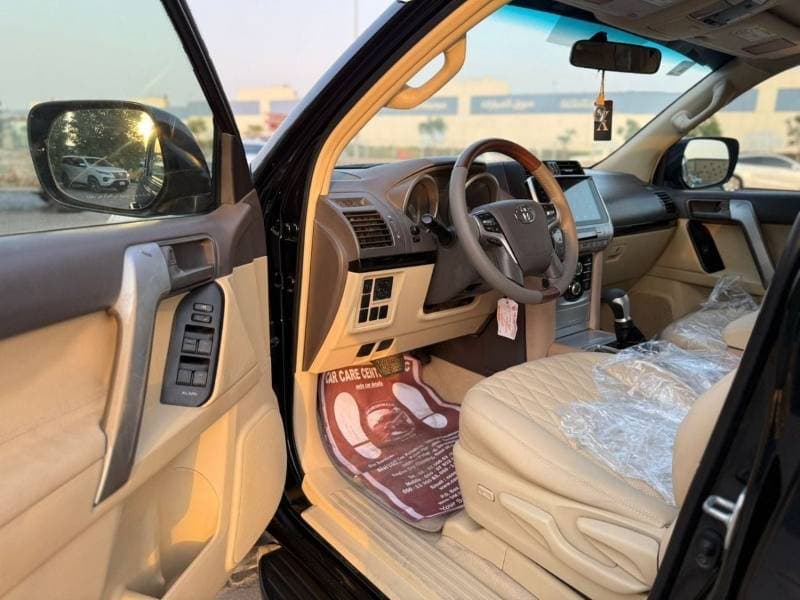2017 Toyota Prado TXL thumbnail 8