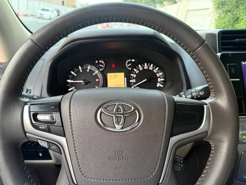 2018 Toyota Prado VXR thumbnail 6