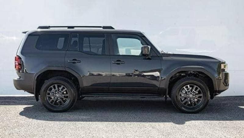 2025 Toyota Prado VXR thumbnail 4