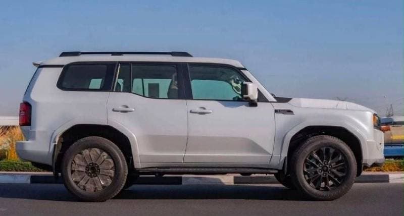 2026 Toyota Prado VXR thumbnail 2