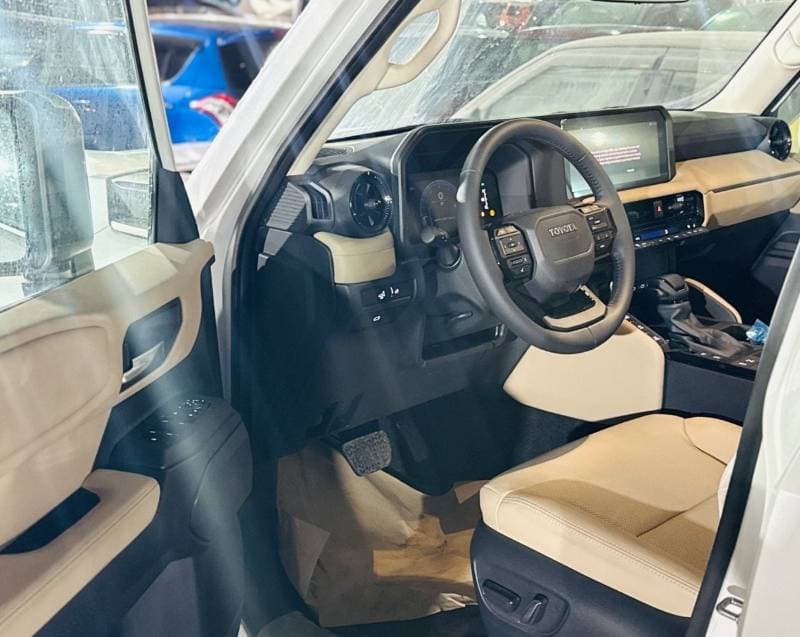 2025 Toyota Prado GXR thumbnail 8