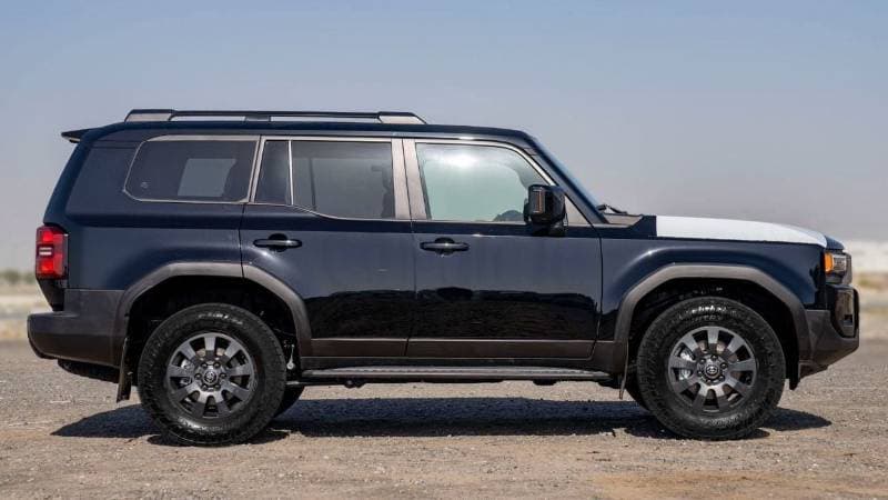 2025 Toyota Prado VXR thumbnail 2
