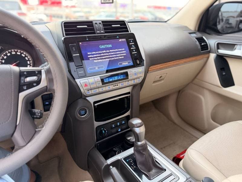 2020 Toyota Prado VXR thumbnail 8