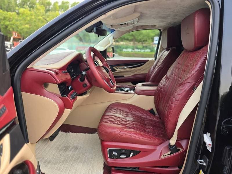 2018 Cadillac Escalade PLATINUM thumbnail 8