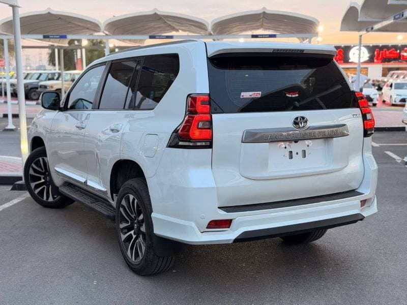 2020 Toyota Prado thumbnail 4