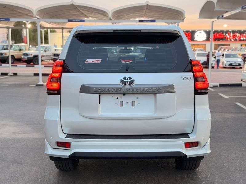 2020 Toyota Prado thumbnail 6