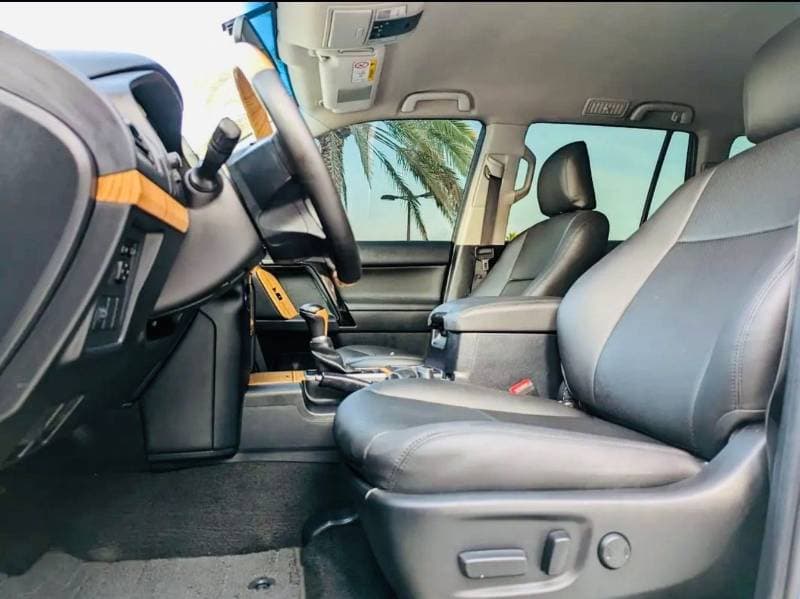2020 Toyota Prado VXR thumbnail 7