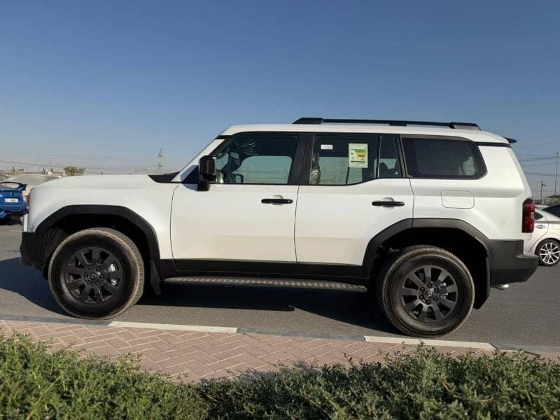 2026 Toyota Prado ADVENTURE thumbnail 8