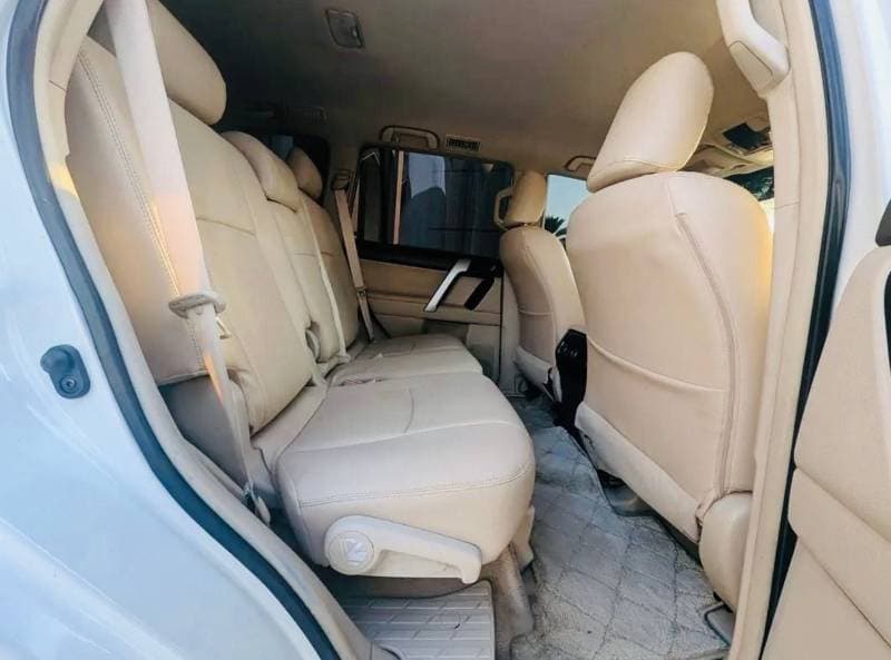 2020 Toyota Prado TX L thumbnail 8