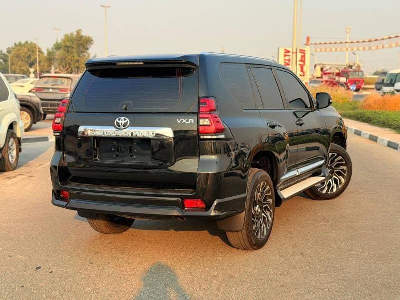 2019 Toyota Prado VXR thumbnail 6