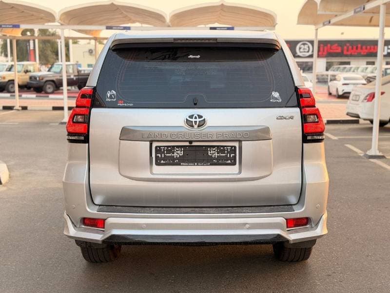 2019 Toyota Prado GXR thumbnail 6