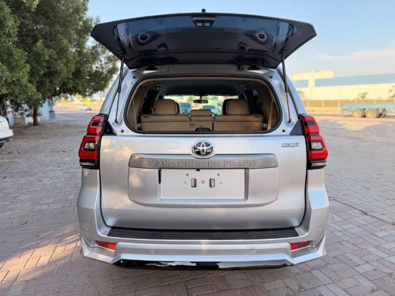 2020 Toyota Prado GXR thumbnail 7