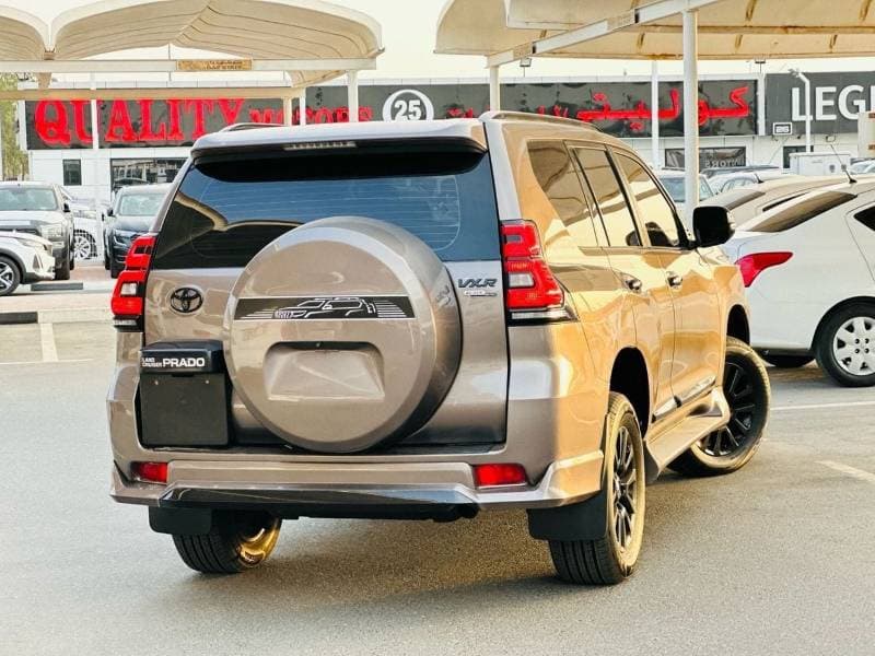 2021 Toyota Prado VXR thumbnail 5