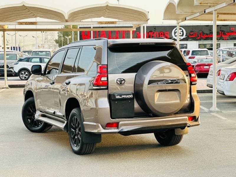 2021 Toyota Prado VXR thumbnail 3