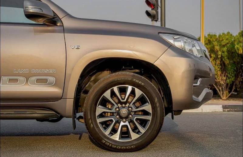 2022 Toyota Prado TX L thumbnail 8